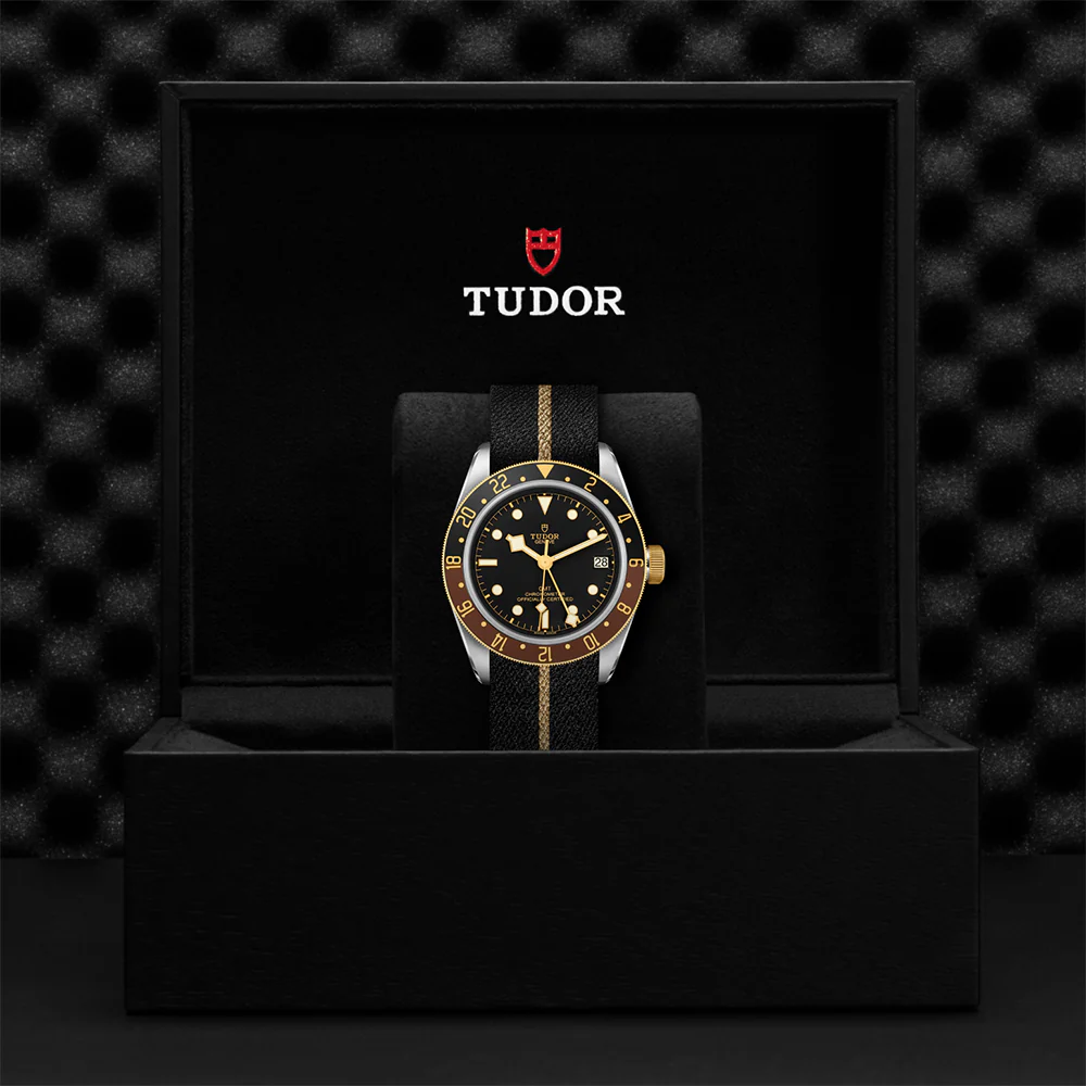 Black Bay GMT S&G Yellow-Gold Two-Tone 41mm - Black on Fabric Strap - Image 5