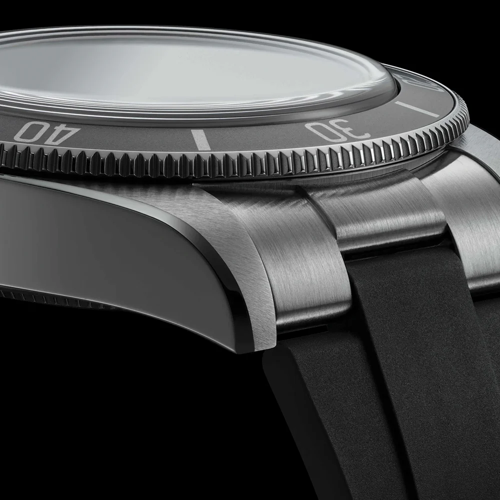 Black Bay 41mm - Black, Black Bezel on Rubber Strap - Image 6