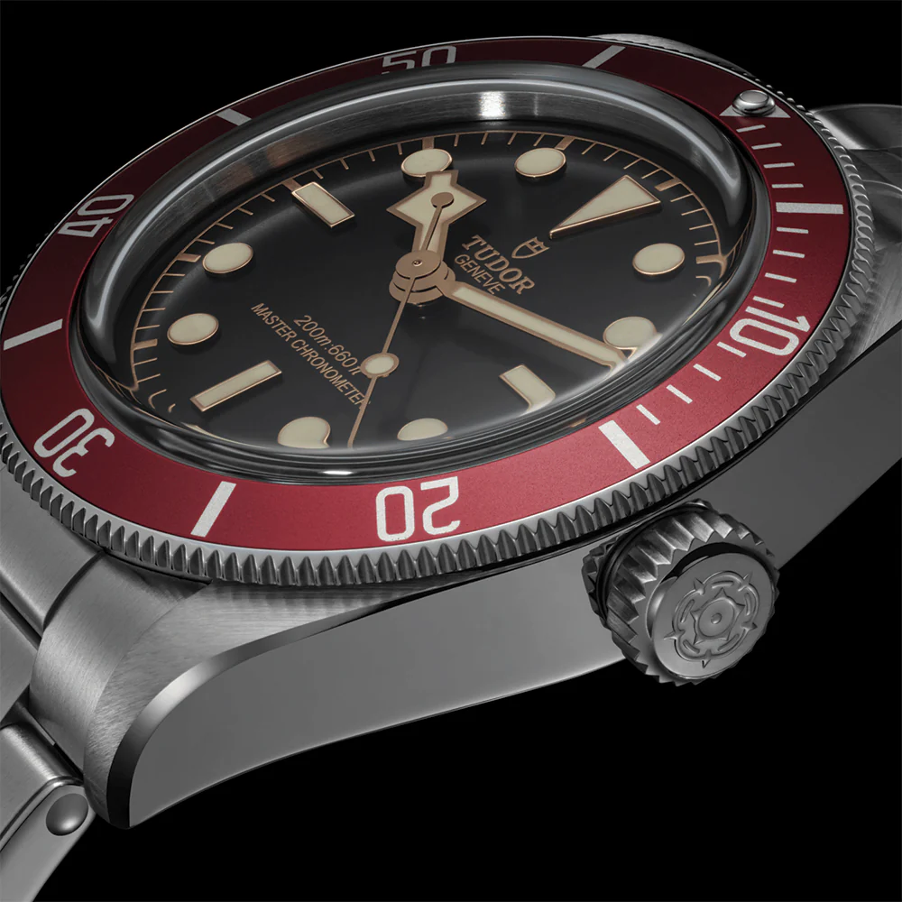 Black Bay 41mm - Black, Burgundy Bezel on Bracelet - Image 5