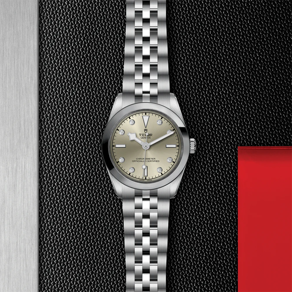 Black Bay One 31mm - Light Champagne, Diamond-Set on Bracelet - Image 2