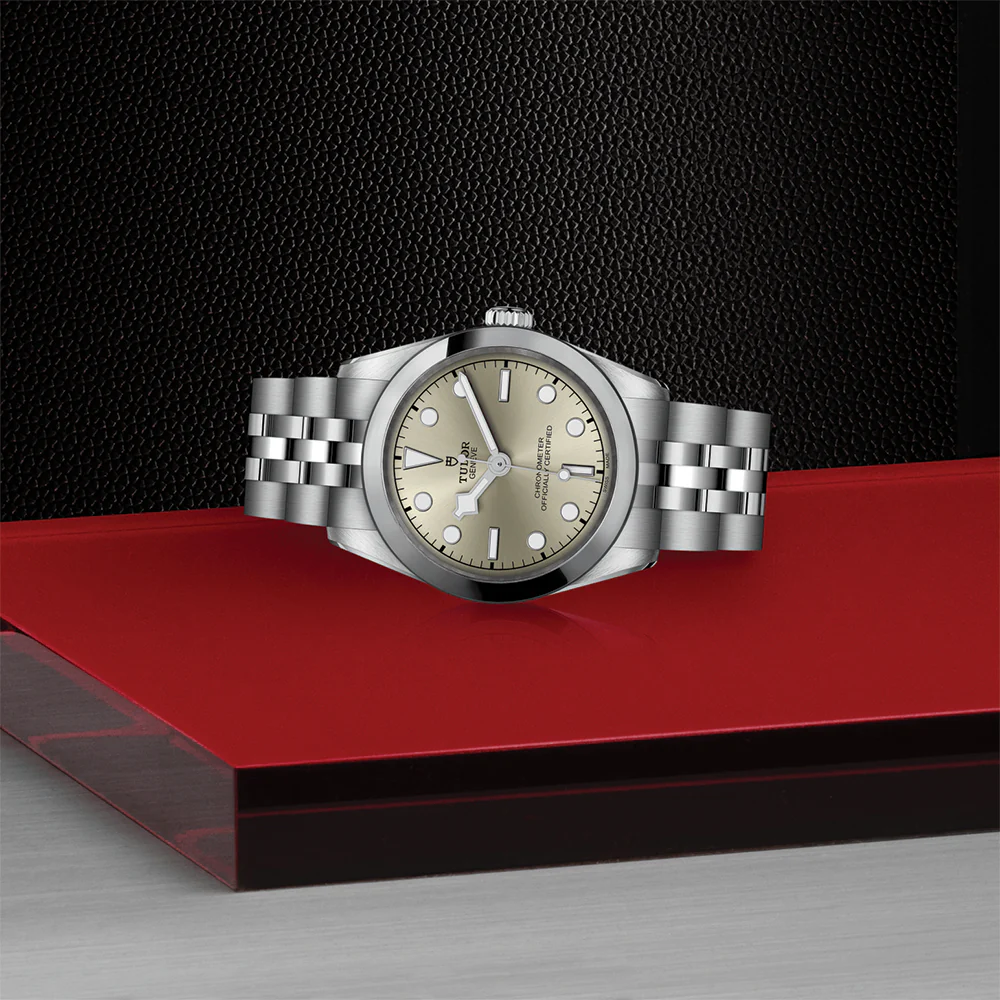 Black Bay One 31mm - Light Champagne on Bracelet - Image 3