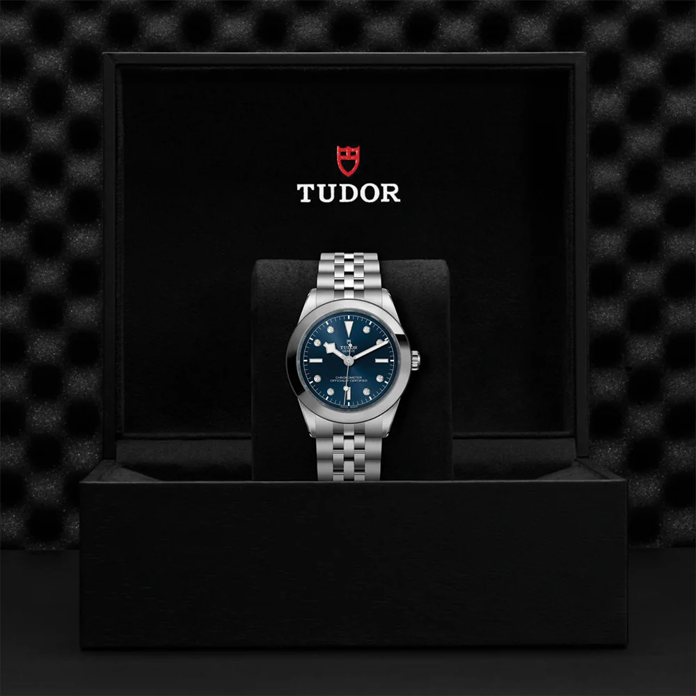 Black Bay One 39mm - Blue, Diamond-Set on Bracelet - Image 5