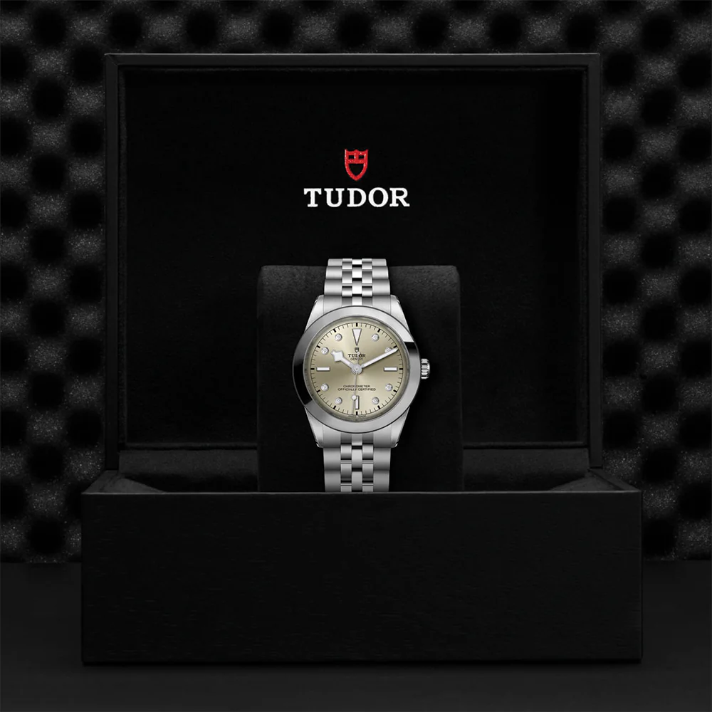 Black Bay One 39mm - Light-Champagne, Diamond-Set on Bracelet - Image 5