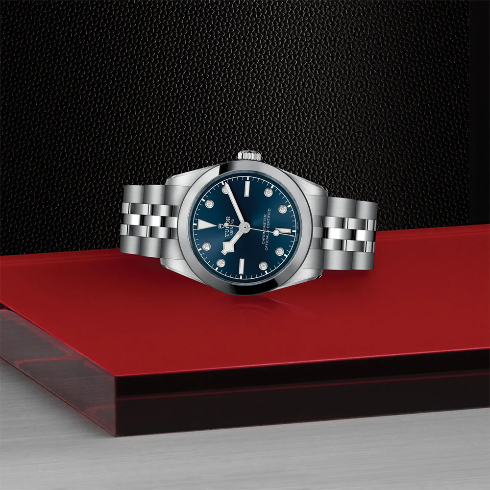 Black Bay One 31mm - Blue, Diamond-Set on Bracelet - Image 3