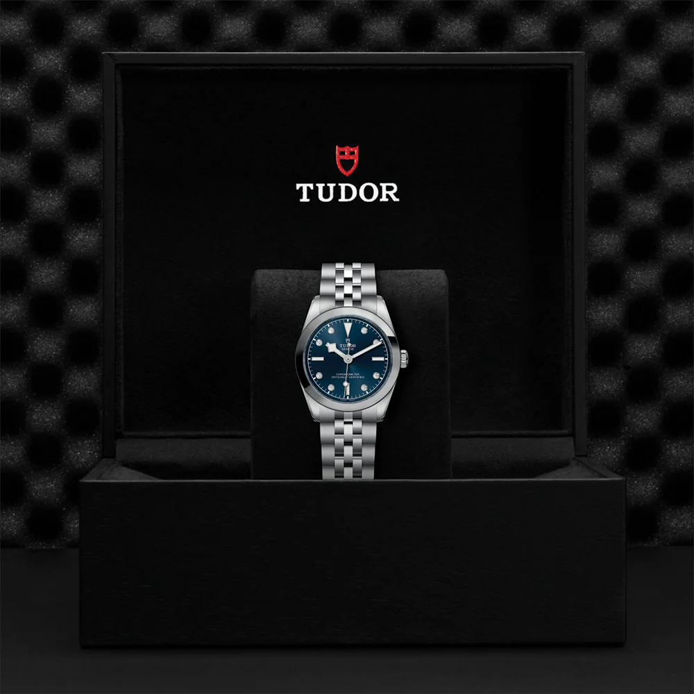 Black Bay One 31mm - Blue, Diamond-Set on Bracelet - Image 5