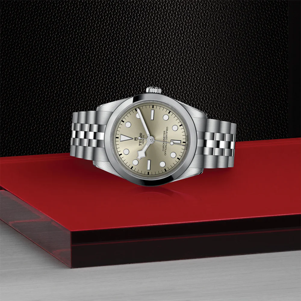 Black Bay One 36mm - Light Champagne on Bracelet - Image 3