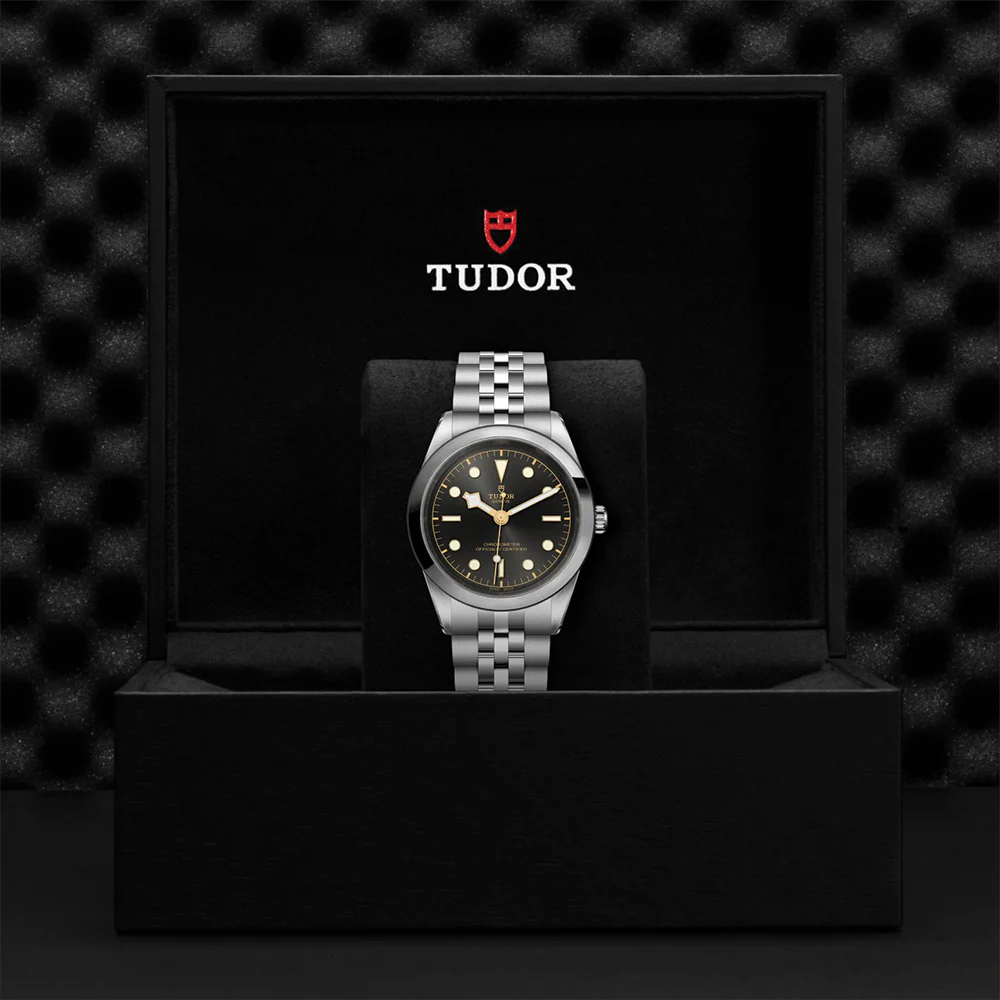 Black Bay One 41mm - Black on Bracelet - Image 6