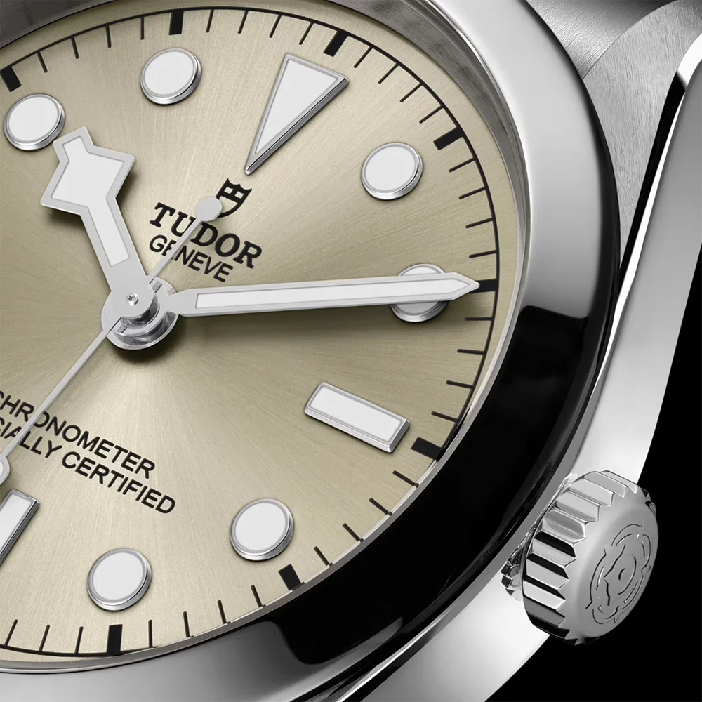 Black Bay One 41mm - Light Champagne on Bracelet - Image 4