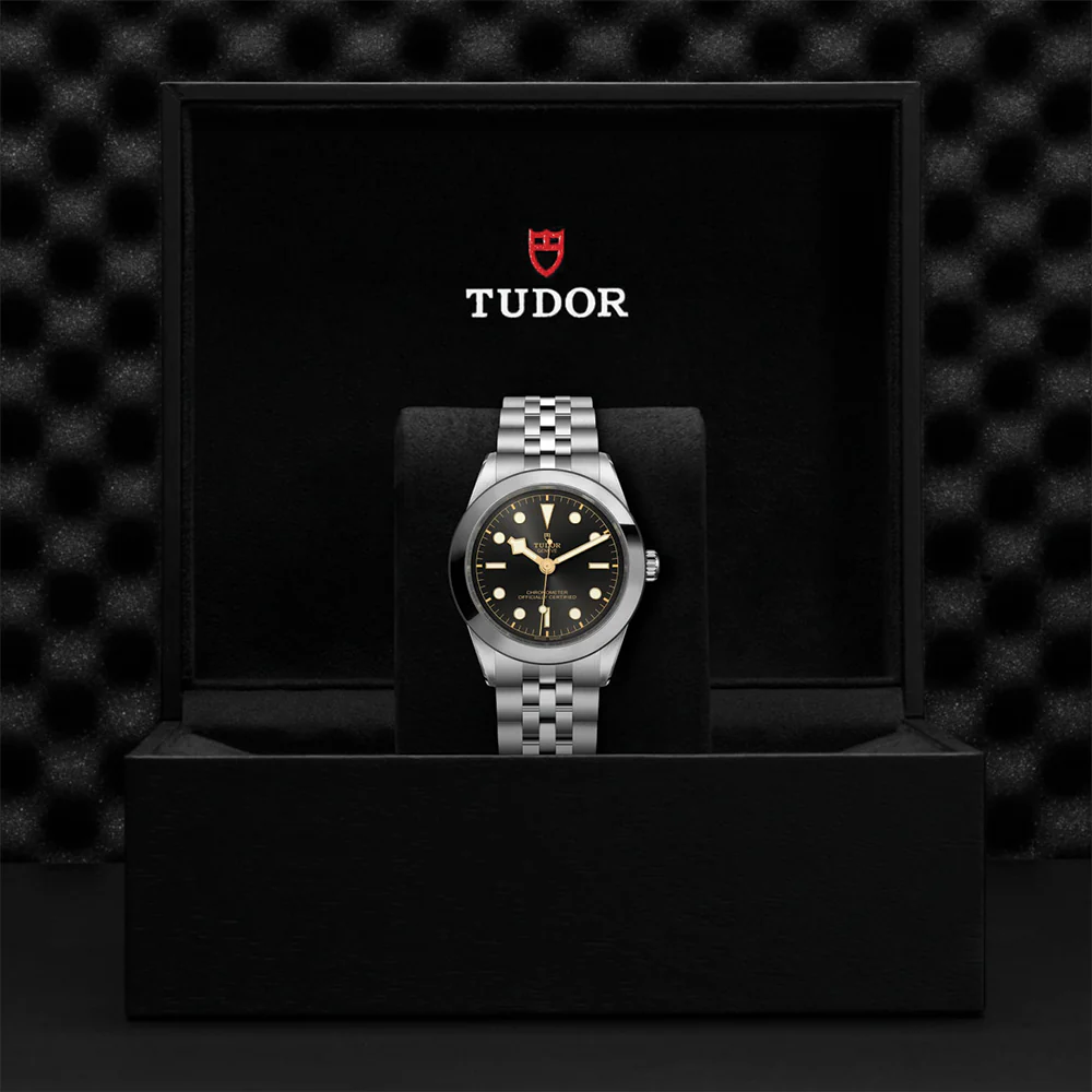 Black Bay One 39mm - Anthracite on Bracelet - Image 6