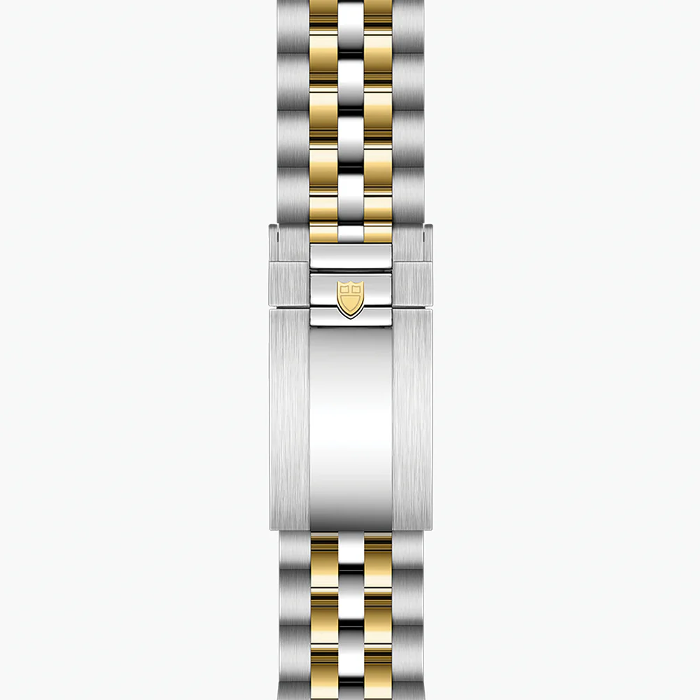 Black Bay One S&G 41mm - Black on Bracelet - Image 6