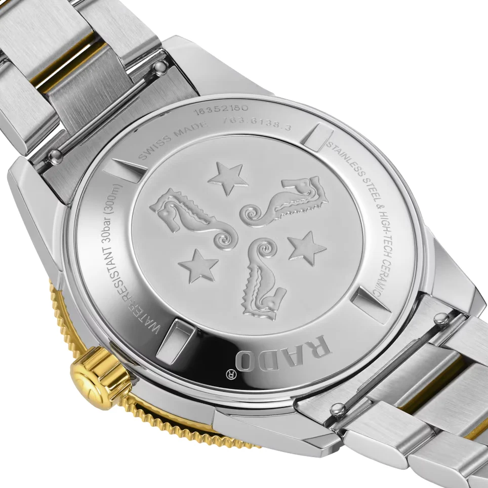 Captain Cook Automatic Two-Tone 42mm - Green on Bracelet - Image 5