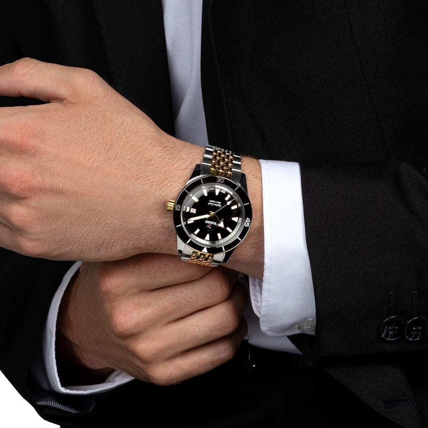 Captain Cook Automatic Two-Tone Yellow Gold 42mm - Black on Bracelet - Image 3