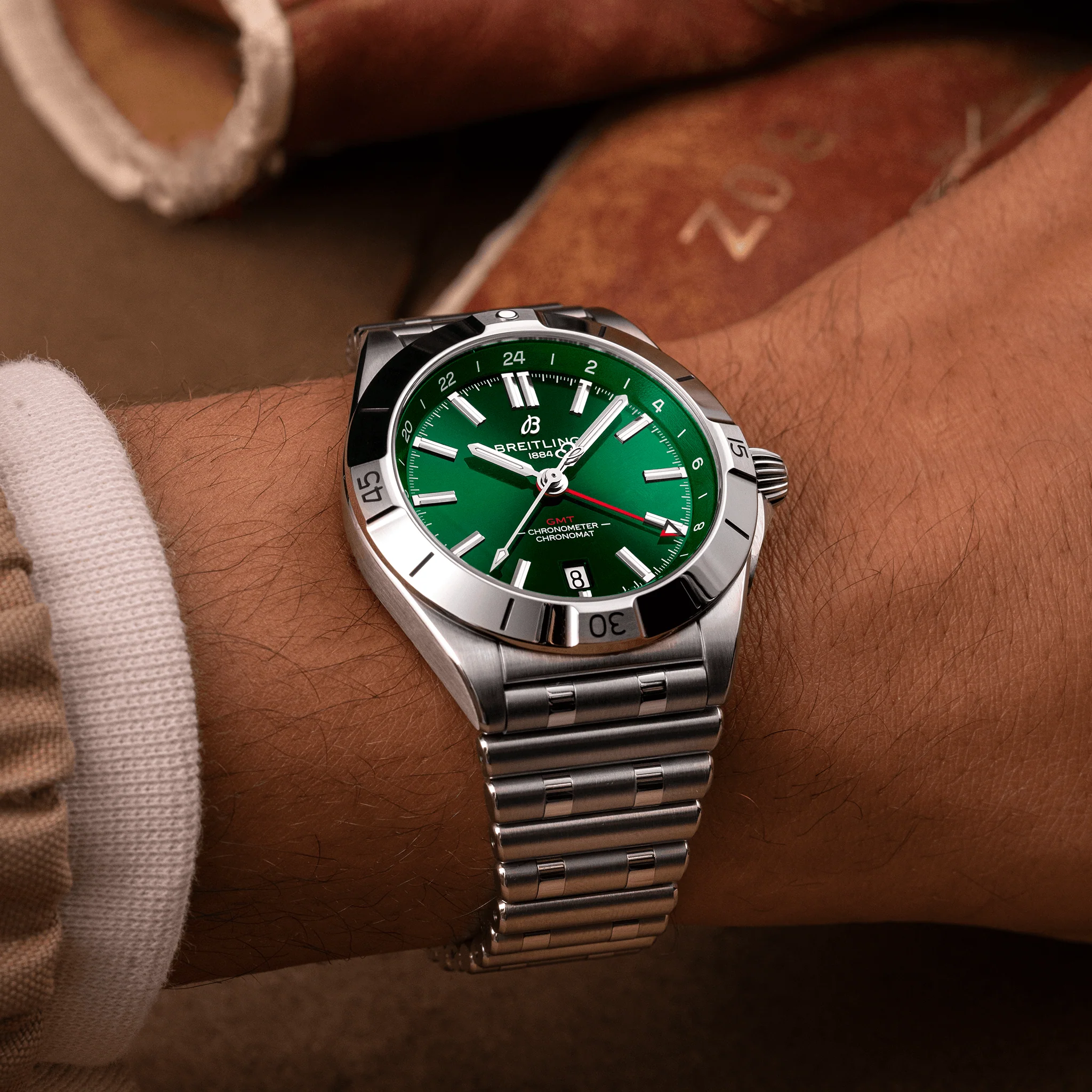 Chronomat Automatic GMT 40mm - Green on Bracelet - Image 5