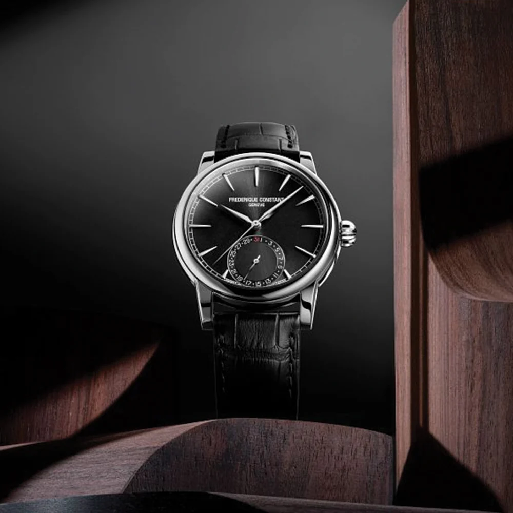 Manufacture Classic Date Automatic 40mm - Black on Leather Strap - Image 2