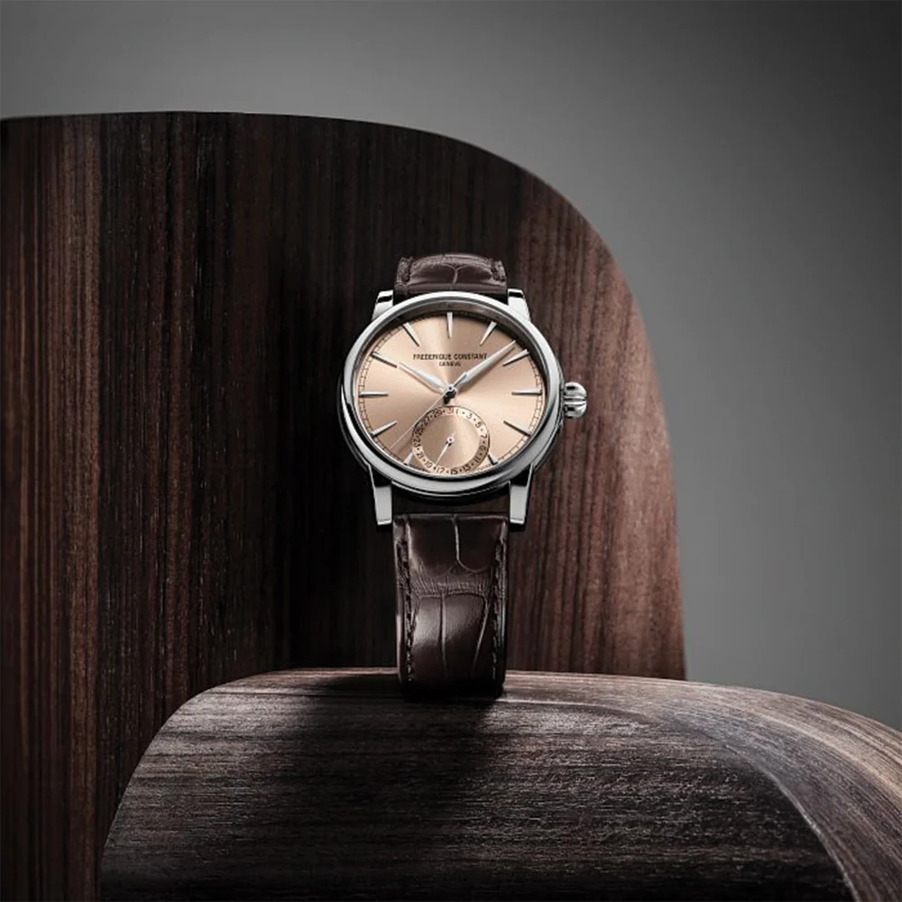 Manufacture Classic Date Automatic 40mm - Salmon on Leather Strap - Image 2