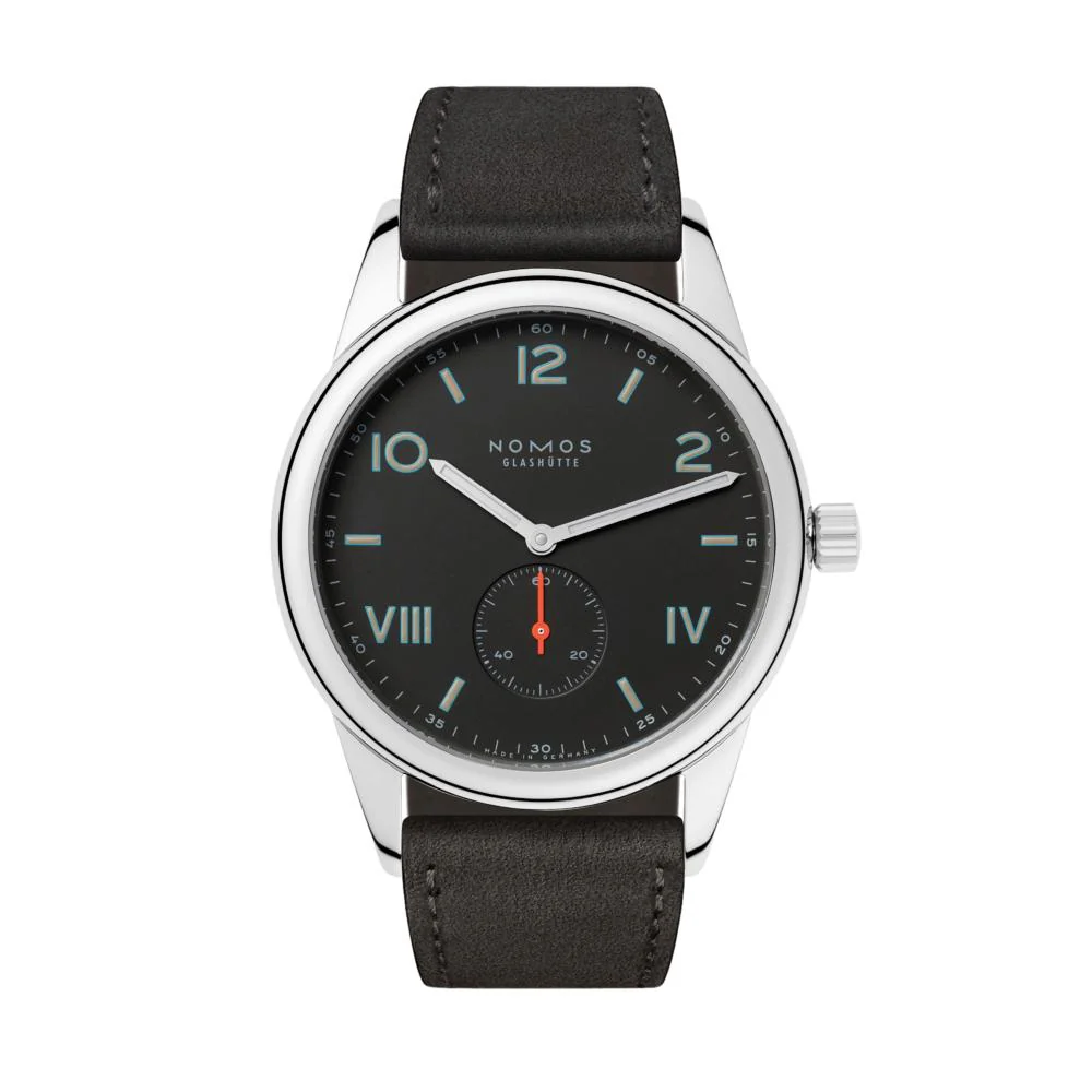 Club Campus 38mm - Night Black on Strap