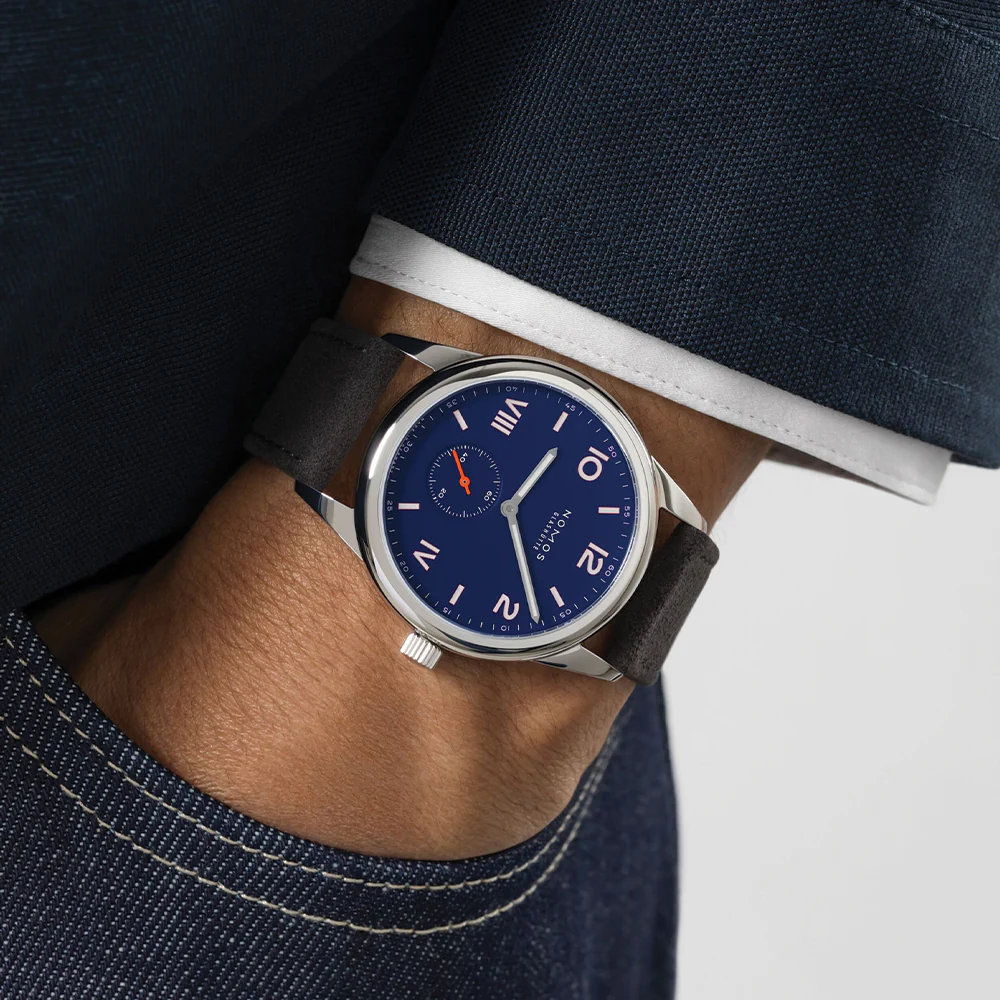 Club Campus 38mm - Night Sky on Strap - Image 3