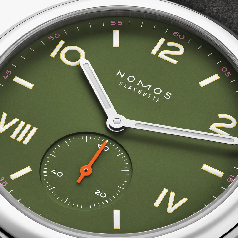Club Campus Steel Back 36mm - Olive on Leather Strap - Image 5