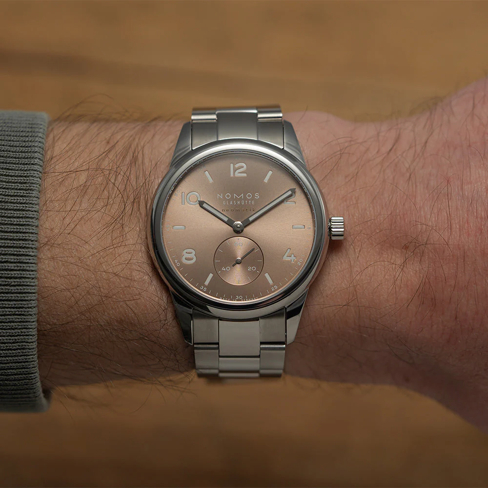 Club Sport Neomatik 39mm - Ember on Bracelet - Image 3