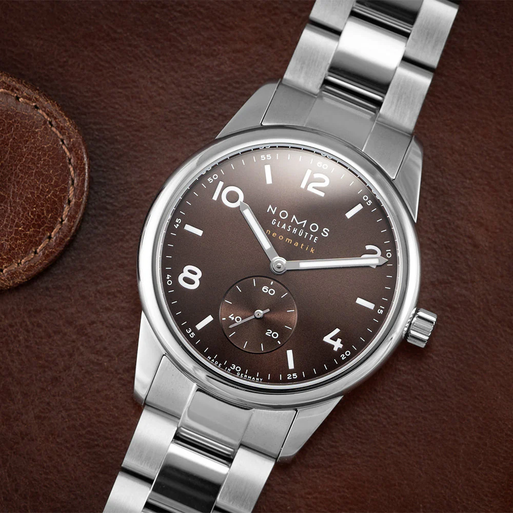 Club Sport Neomatik 39mm - Tabac on Bracelet - Image 2