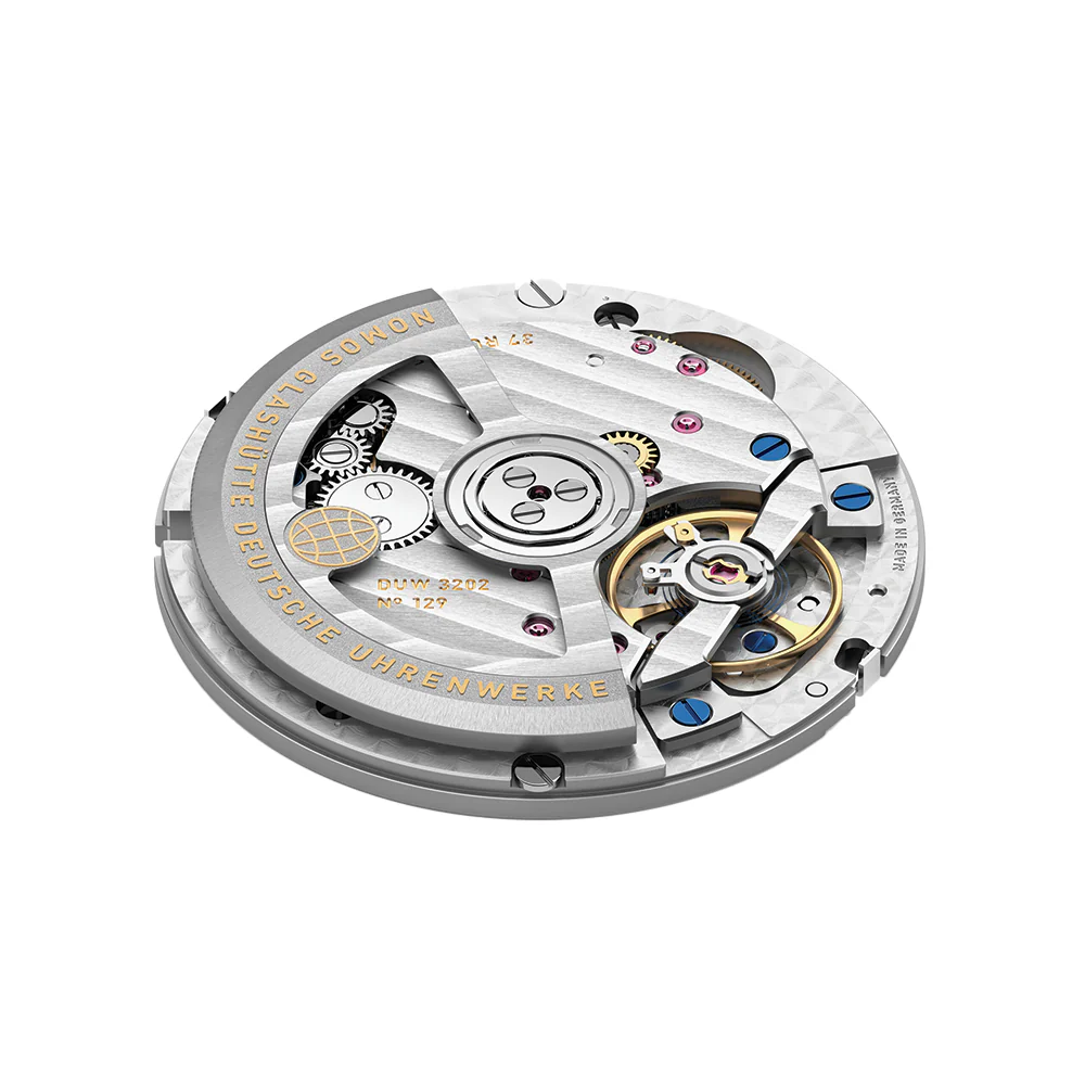 Club Sport Neomatik Worldtimer 40mm - Blue on Bracelet - Image 11