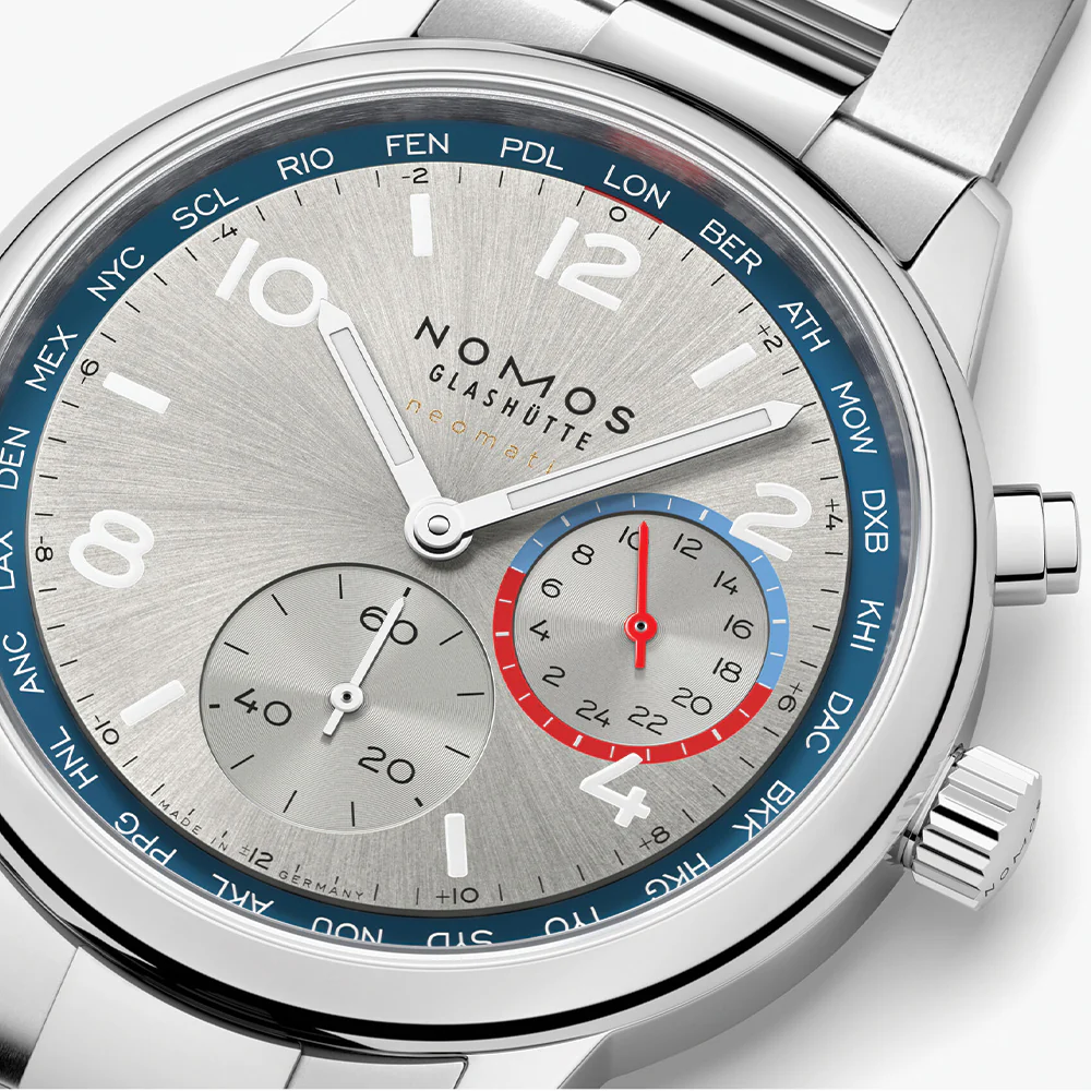 Club Sport Neomatik Worldtimer 40mm - Silver on Bracelet - Image 4