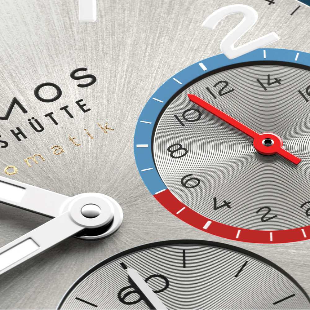 Club Sport Neomatik Worldtimer 40mm - Silver on Bracelet - Image 5