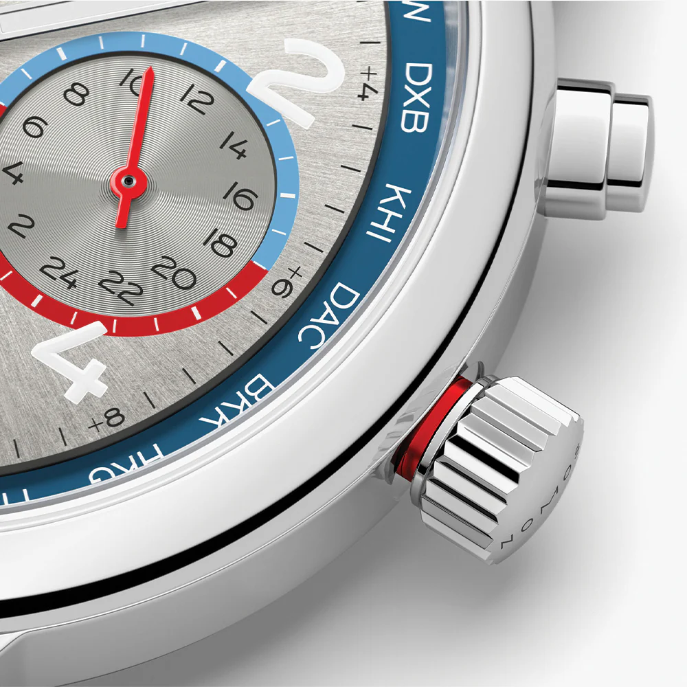 Club Sport Neomatik Worldtimer 40mm - Silver on Bracelet - Image 6
