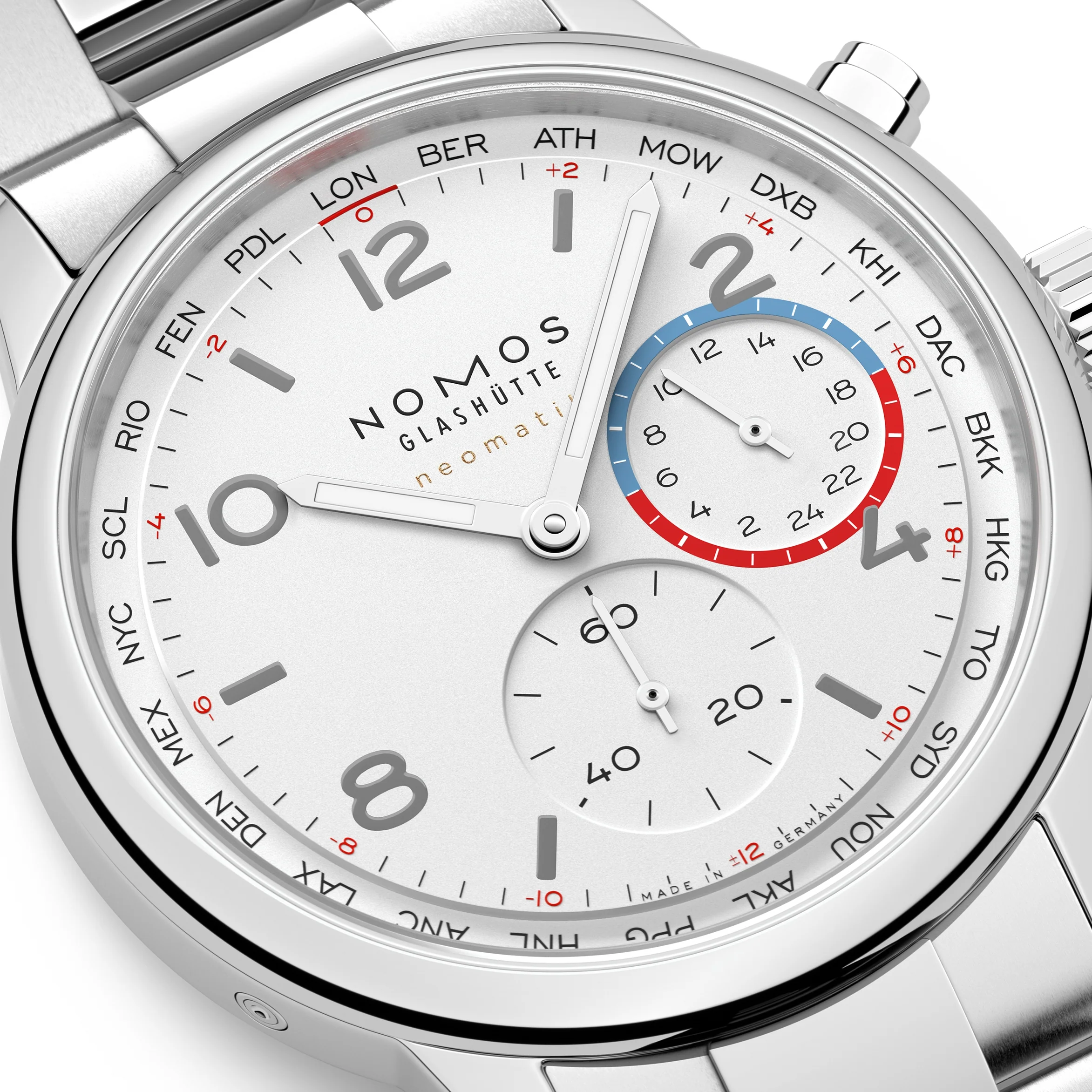 Club Sport Neomatik Worldtimer 40mm - White on Bracelet - Image 3