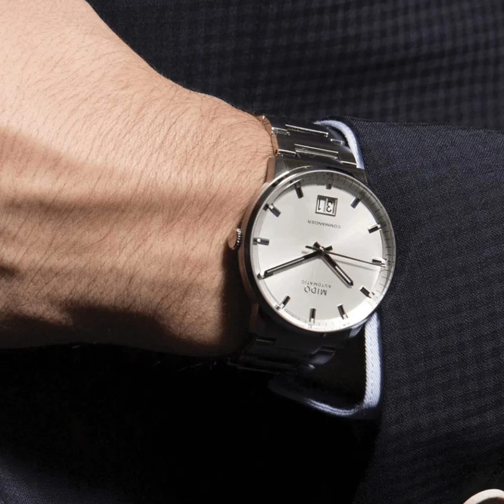 Commander Big Date 42mm - Silver on Bracelet - Image 3