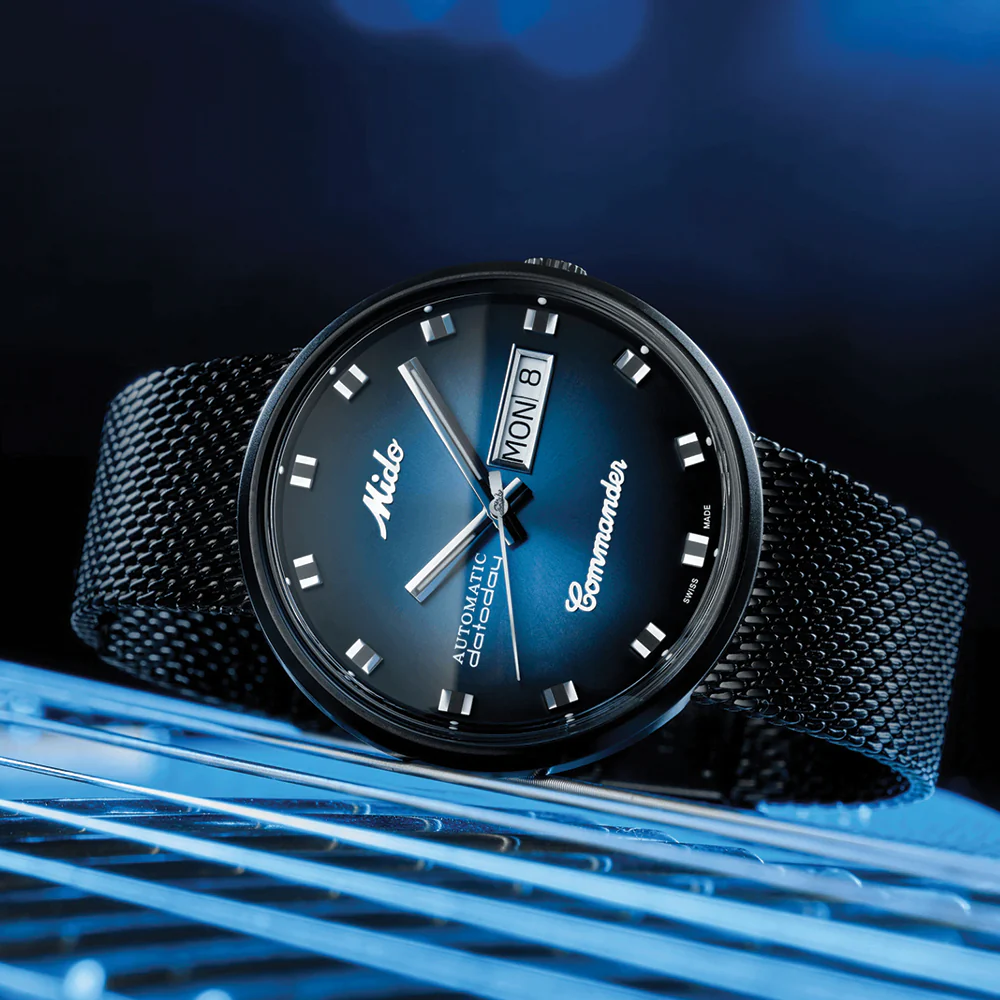 Commander Shade Black PVD 37mm - Blue on Bracelet - Image 2