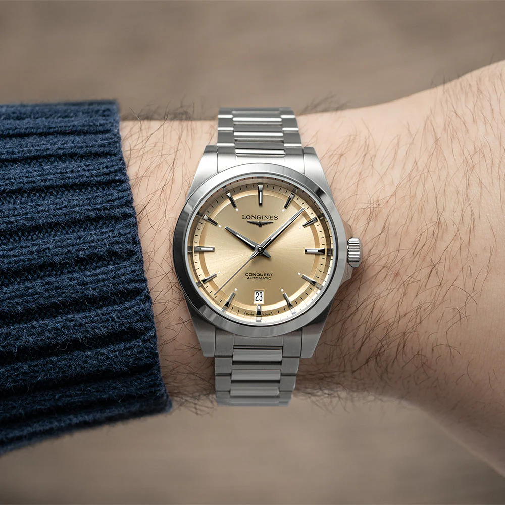 Conquest 38mm - Champagne on Bracelet - Image 3