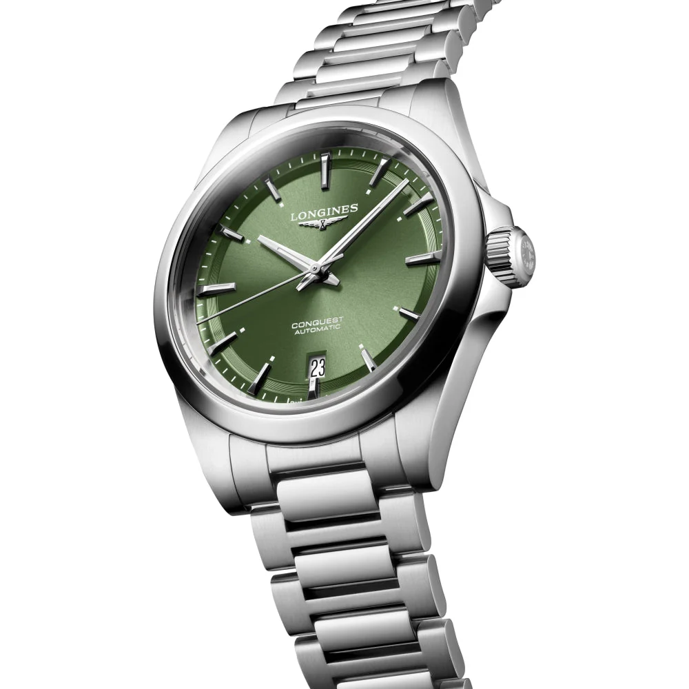 Conquest 38mm - Green on Bracelet - Image 4