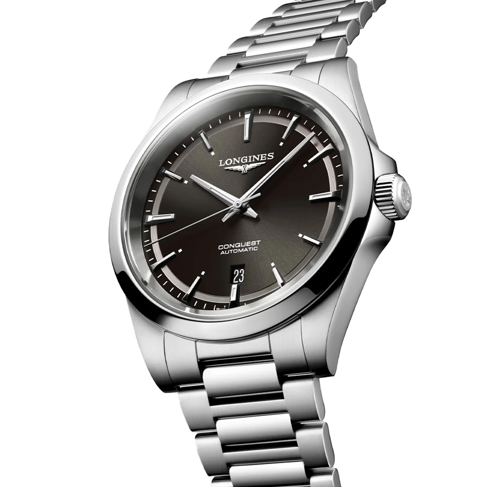 Conquest 41mm - Sunray Black on Bracelet - Image 4