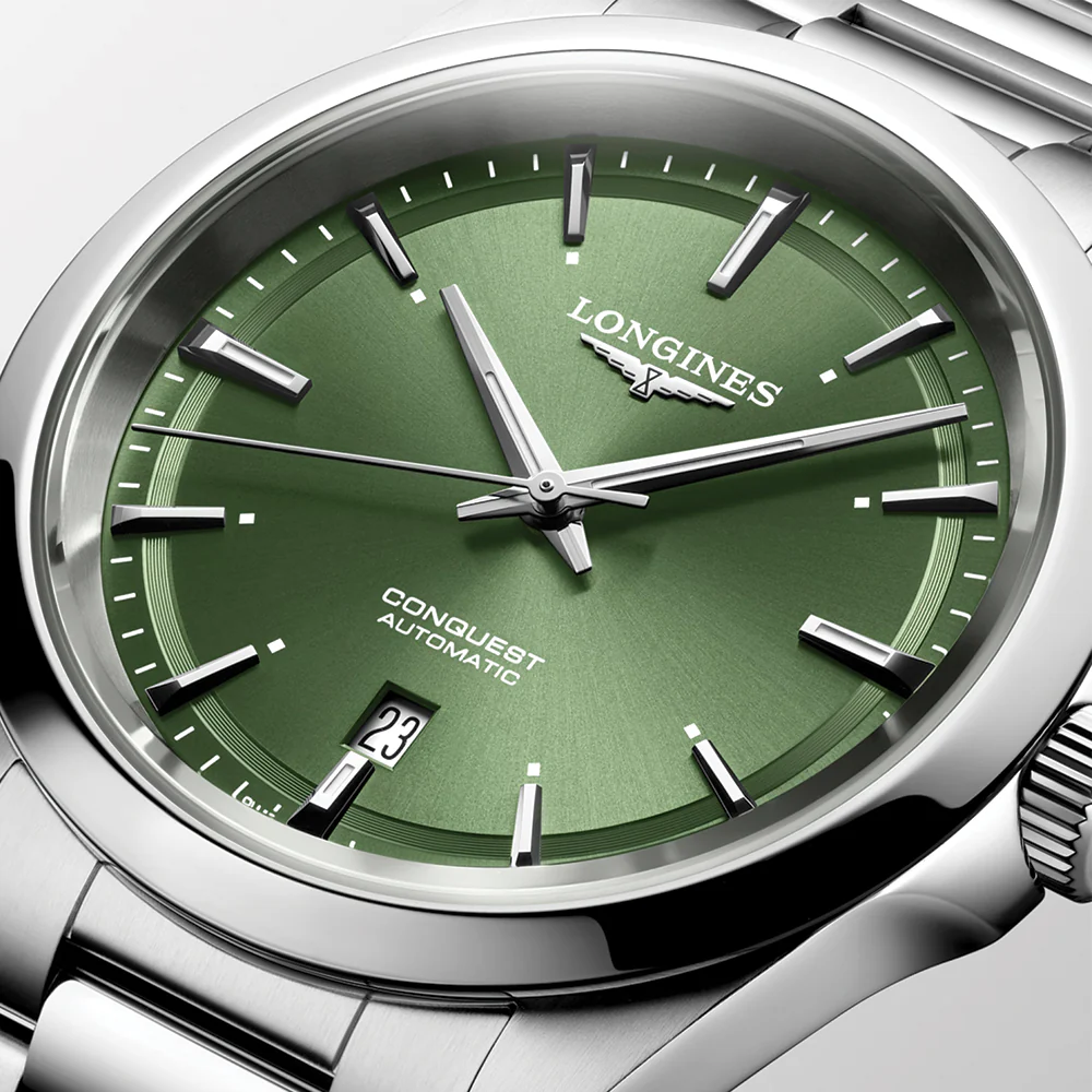 Conquest 41mm - Sunray Green on Bracelet - Image 5