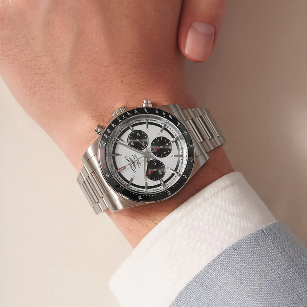 Conquest Automatic Chronograph 42mm - Silver on Bracelet - Image 3
