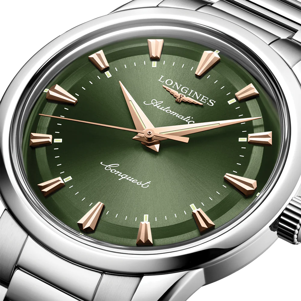 Conquest Heritage 40mm - Green on Bracelet - Image 3