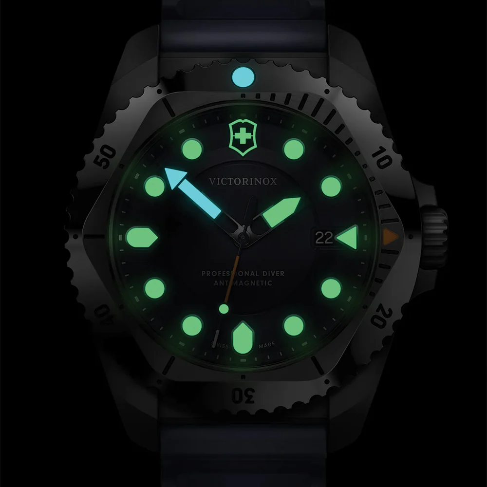 Dive Pro Quartz 43mm - Blue on Rubber Strap - Image 3