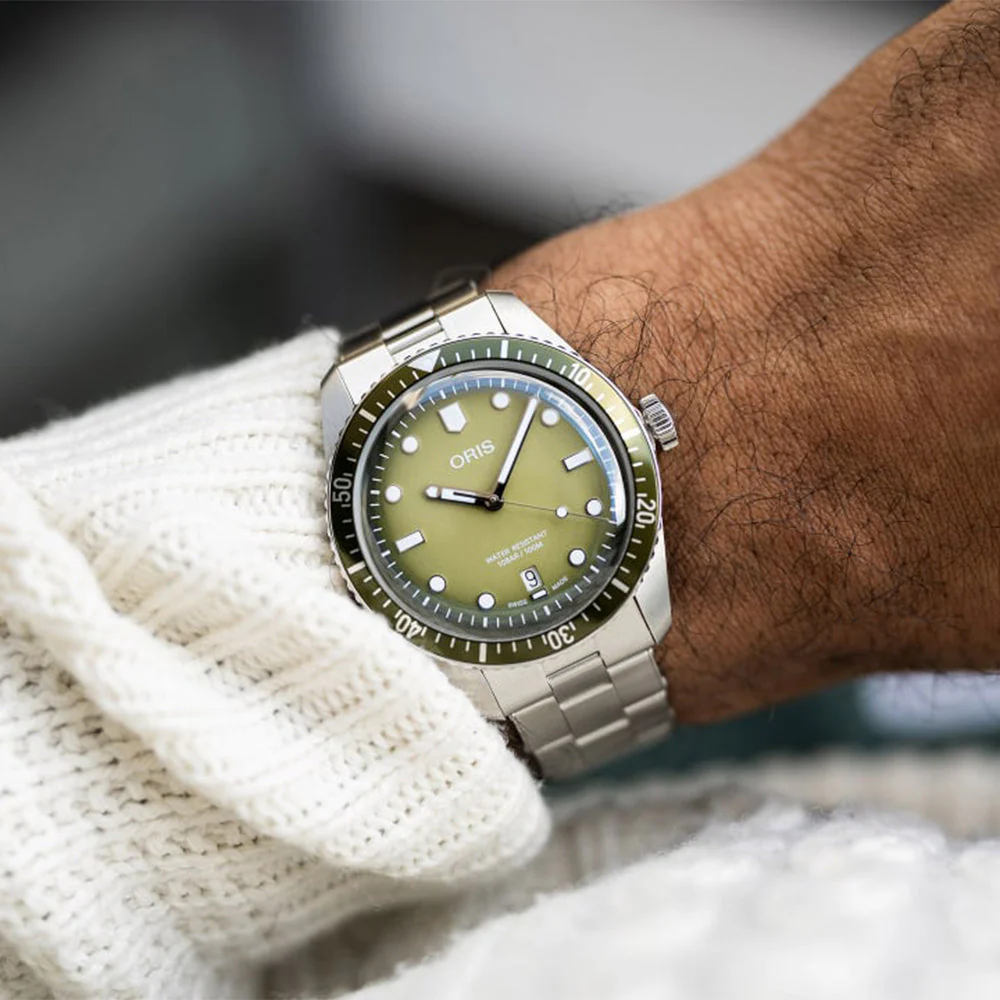 Divers Sixty-Five 40mm - Forest Green on Bracelet - Image 3