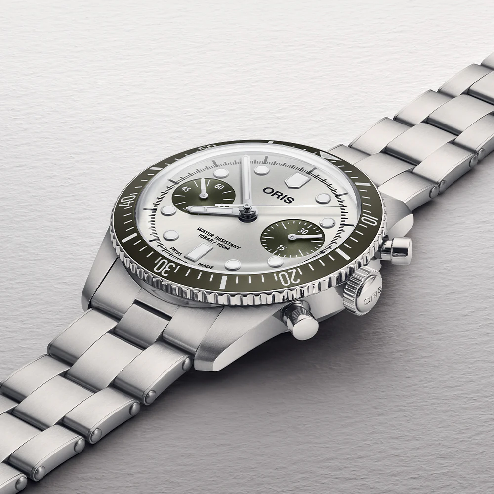 Divers Sixty-Five Chronograph 40mm - Silver on Bracelet - Image 3