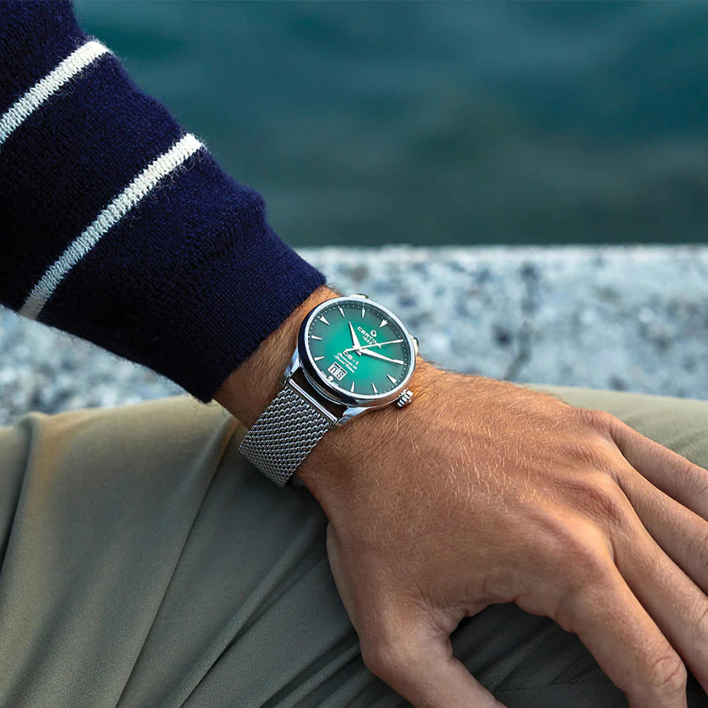 DS-1 Big Date Special Edition 41mm - Green on Bracelet - Image 3
