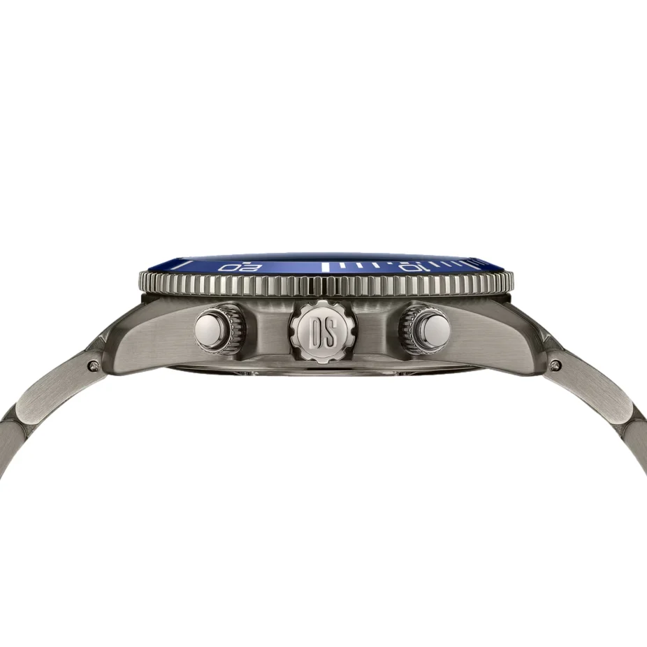 DS Action Quartz Chrono Titanium 42mm - Blue on Bracelet - Image 4