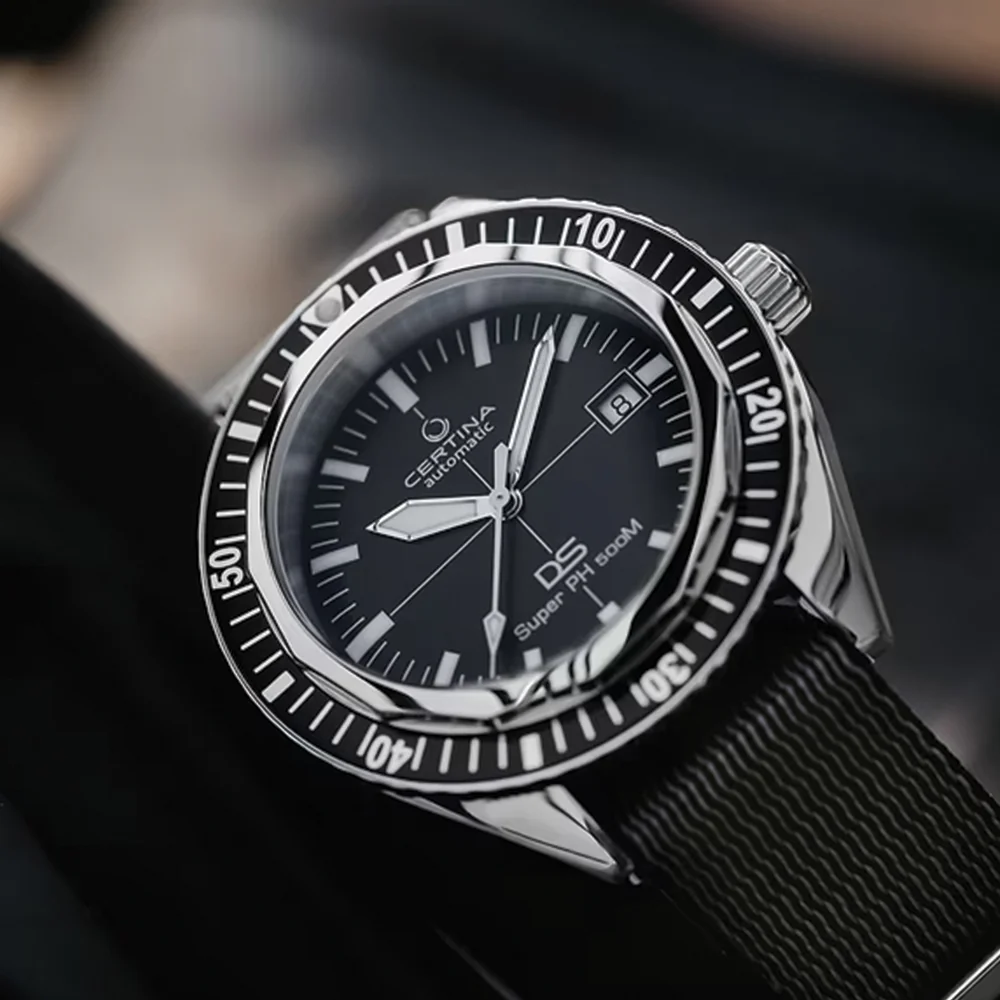 DS Super PH500M 43mm - Black on One-Piece Nylon Strap - Image 4