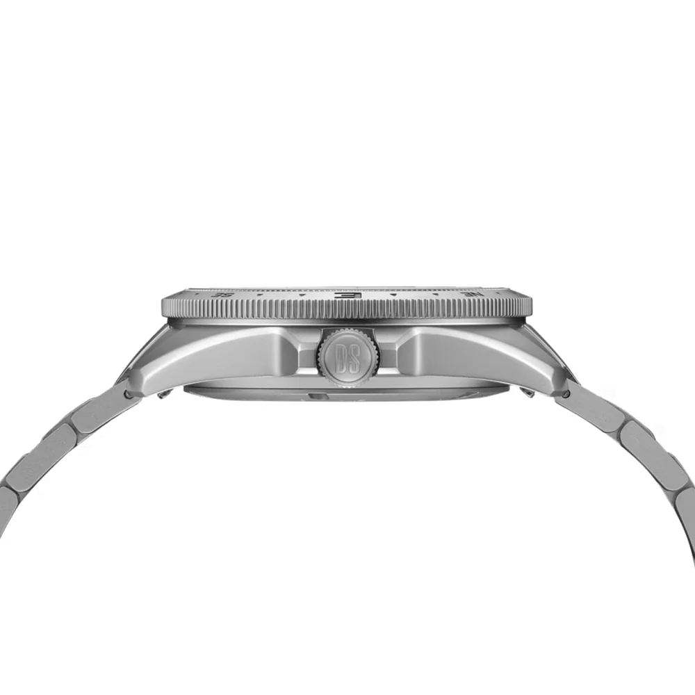 DS-X “New DS Concept Extreme Shock Resistance” GMT Quartz 41mm - Grey w/ Red Bezel on Bracelet - Image 4