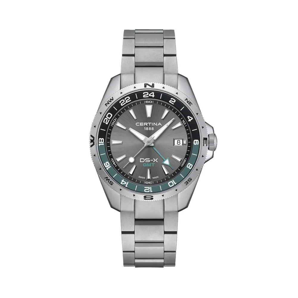 DS-X “New DS Concept Extreme Shock Resistance” GMT Quartz 41mm - Grey w/ Green Bezel on Bracelet