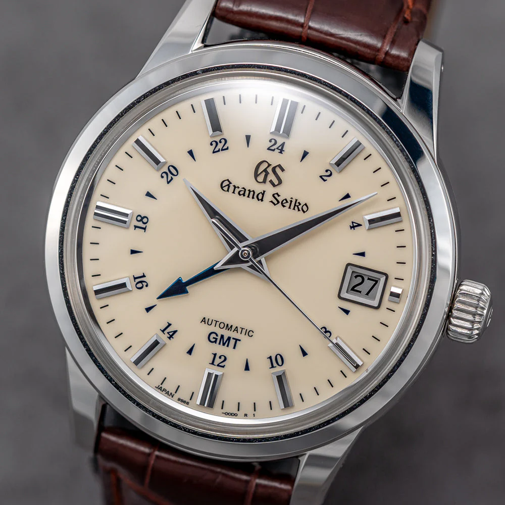 SBGM221 Elegance Mechanical GMT 39.5mm - Ivory on Leather Strap - Image 4