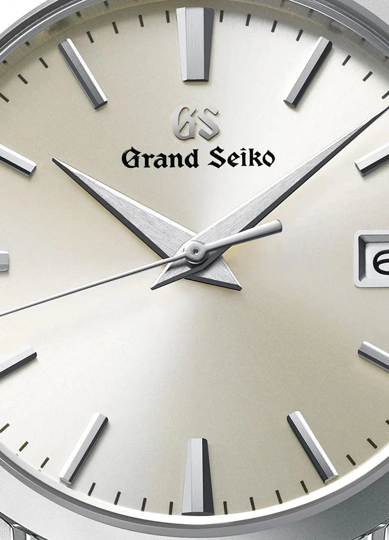 SBGX263 Heritage Quartz 37mm - Champagne on Bracelet - Image 2