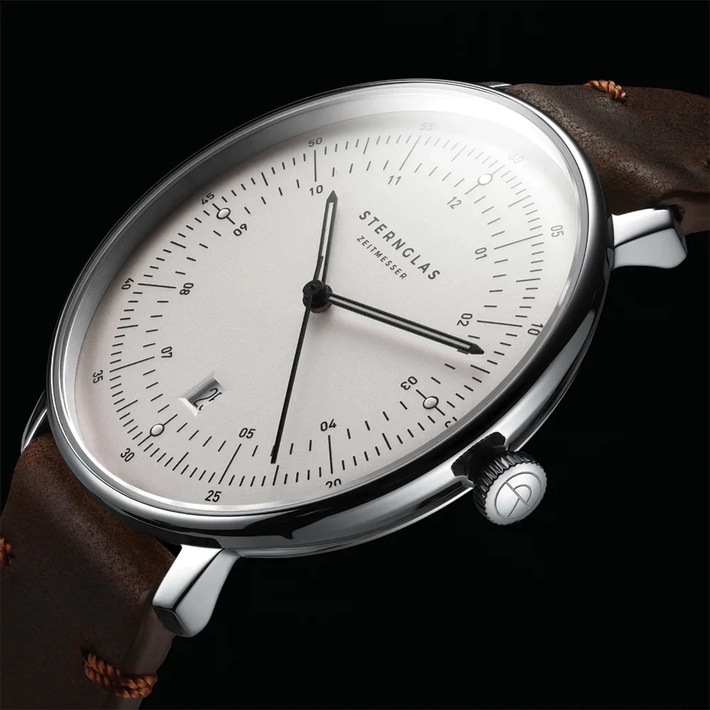 Hamburg Quartz 42mm - White on Leather Strap - Image 4