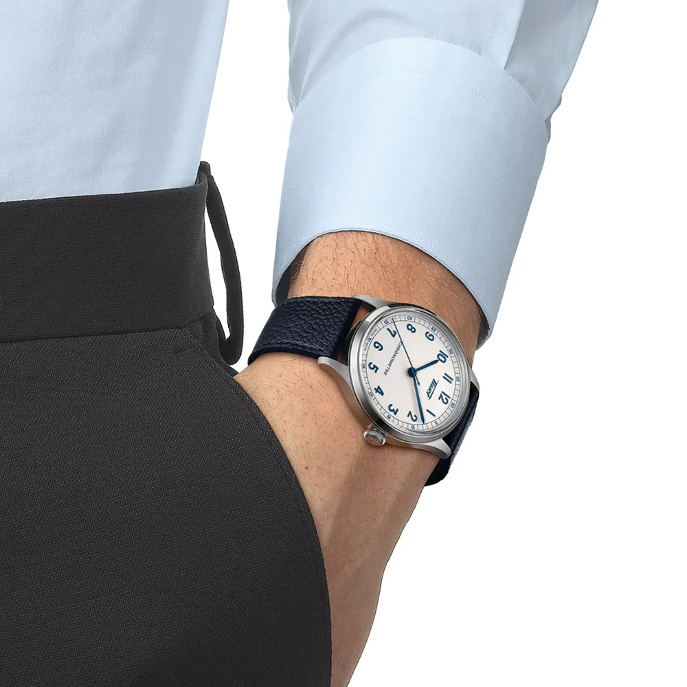 Heritage 1938 COSC 39mm - Silver on Leather Strap and Stainless Steel Bracelet - Image 3