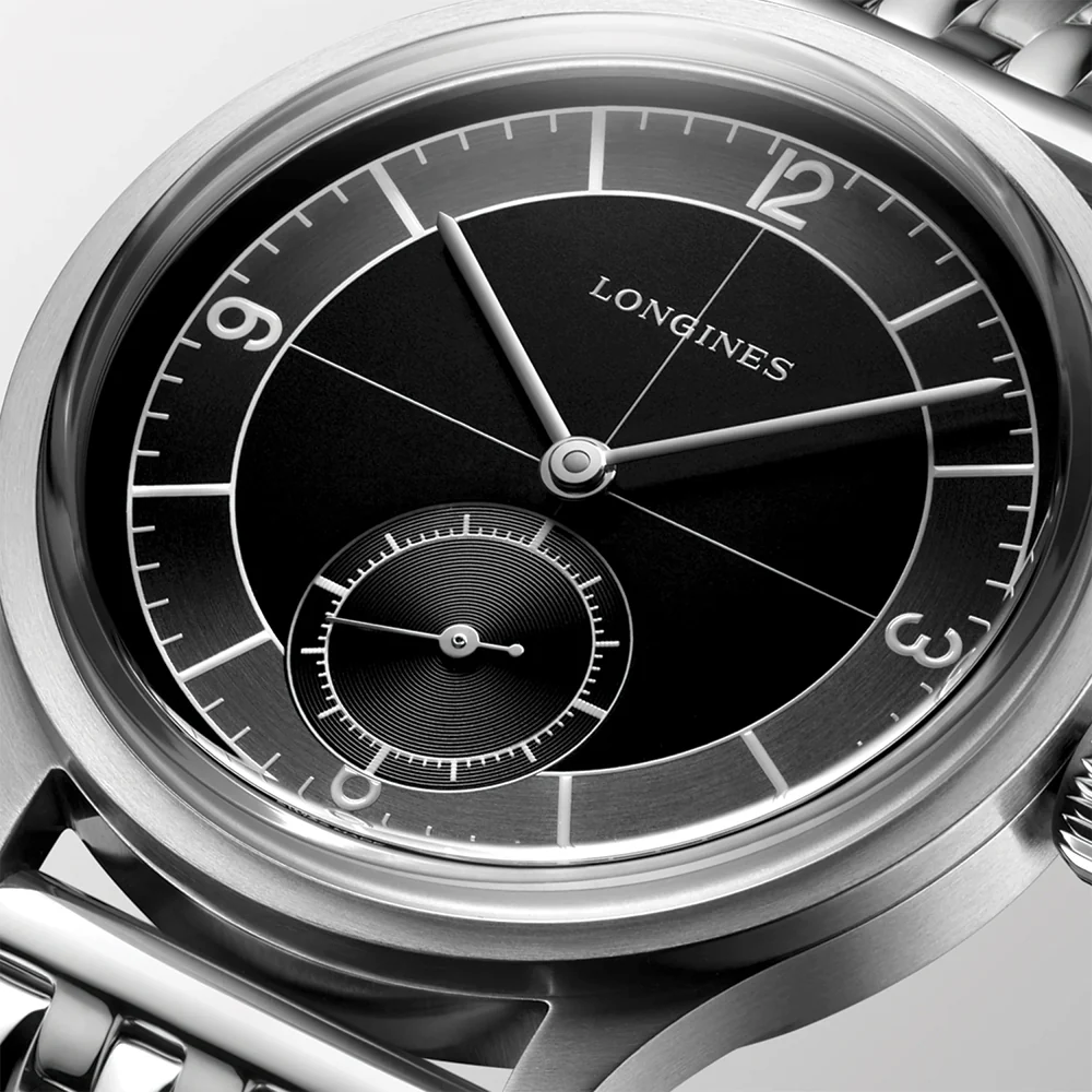 Heritage Classic Sector Dial 38.5mm - Black on Bracelet - Image 4